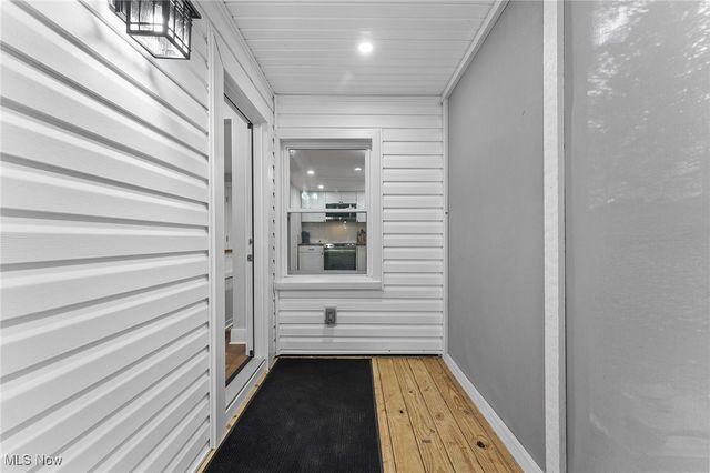 1062 Stump Road, New Franklin, OH 44319