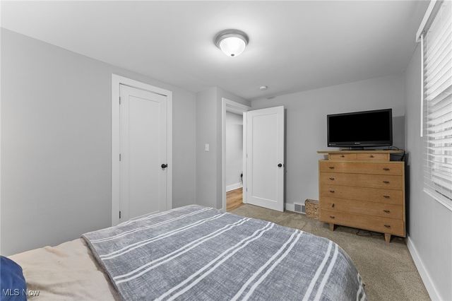 1062 Stump Road, New Franklin, OH 44319