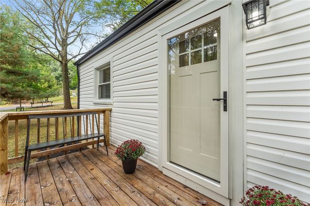 1062 Stump Road, New Franklin, OH 44319