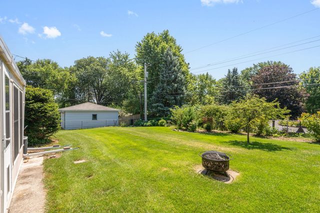 4611 Orchard Lane, Crystal Lake, IL 60014