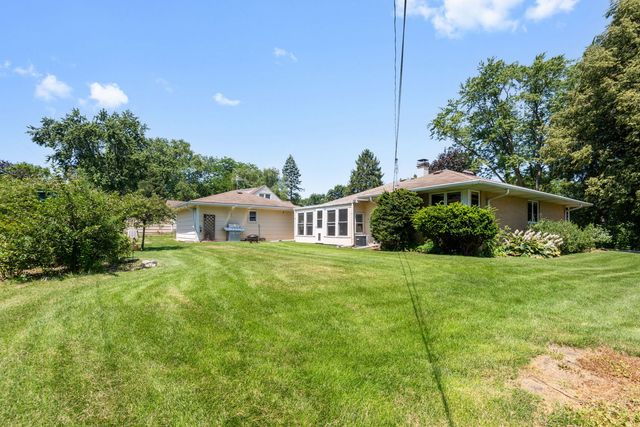 4611 Orchard Lane, Crystal Lake, IL 60014
