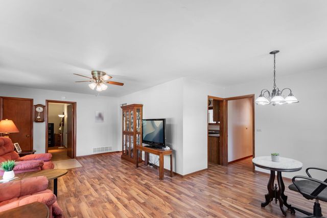 4611 Orchard Lane, Crystal Lake, IL 60014