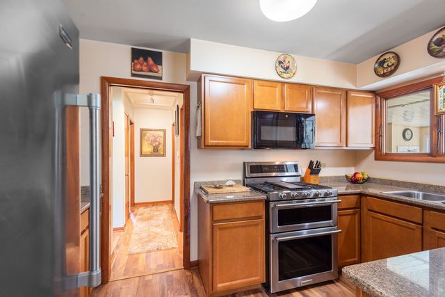 4611 Orchard Lane, Crystal Lake, IL 60014