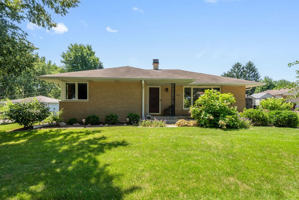 4611 Orchard Lane, Crystal Lake, IL 60014