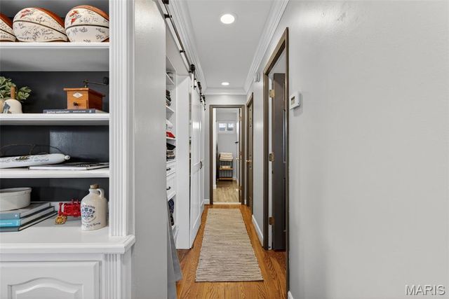 913 Crestland Drive, Ballwin, MO 63011