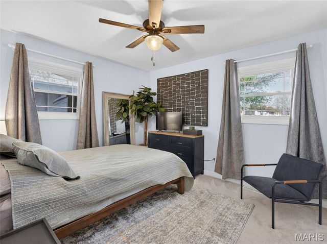 913 Crestland Drive, Ballwin, MO 63011