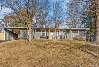 913 Crestland Drive, Ballwin, MO 63011