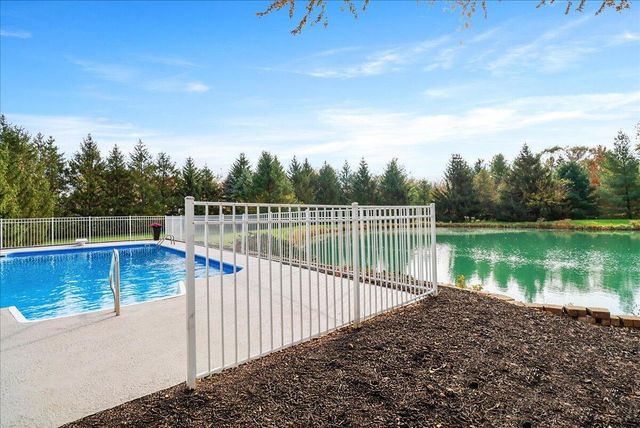6185 E 107th Place, Crown Point, IN 46307