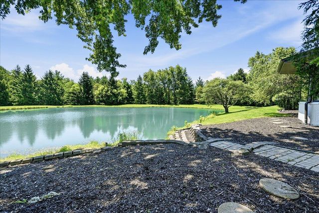 6185 E 107th Place, Crown Point, IN 46307