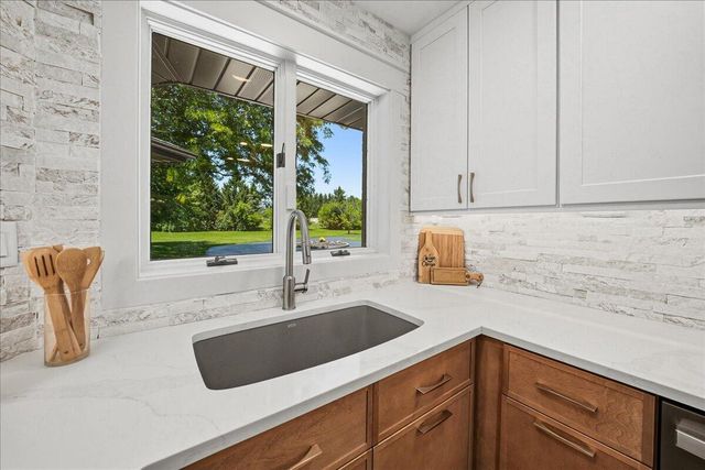 6185 E 107th Place, Crown Point, IN 46307