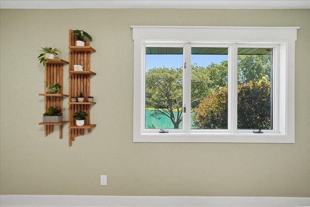 6185 E 107th Place, Crown Point, IN 46307