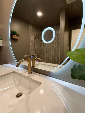 6185 E 107th Place, Crown Point, IN 46307