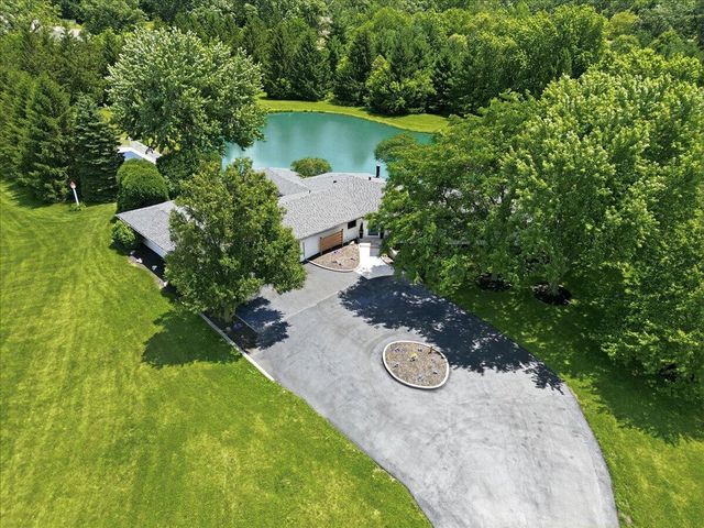 6185 E 107th Place, Crown Point, IN 46307