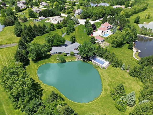 6185 E 107th Place, Crown Point, IN 46307
