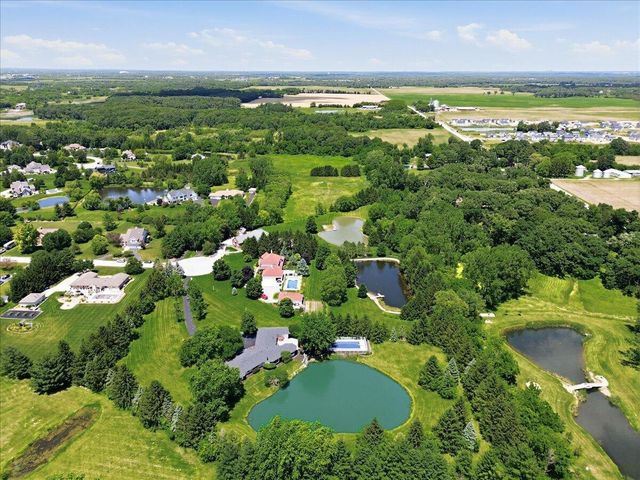 6185 E 107th Place, Crown Point, IN 46307