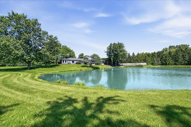 6185 E 107th Place, Crown Point, IN 46307