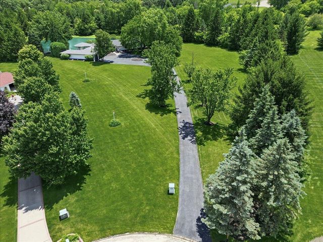 6185 E 107th Place, Crown Point, IN 46307