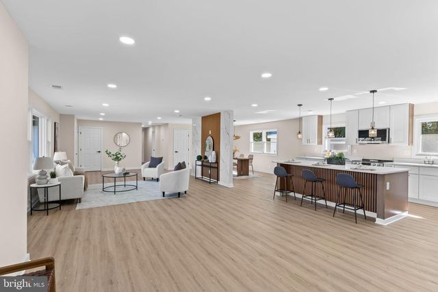 719 MANNING RD E, Accokeek, MD 20607