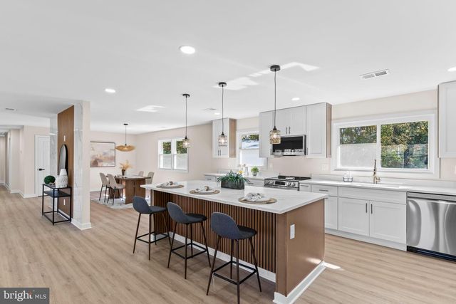 719 MANNING RD E, Accokeek, MD 20607