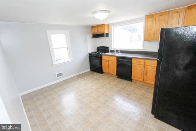 6721 RADCLIFFE ST, Bristol, PA 19007