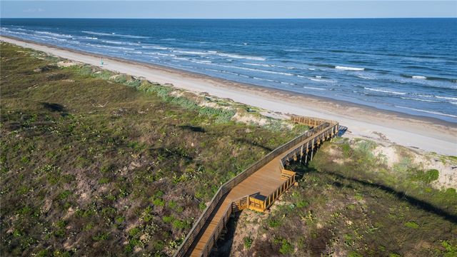 150 Villa Pamplona Dr, Port Aransas, TX 78373