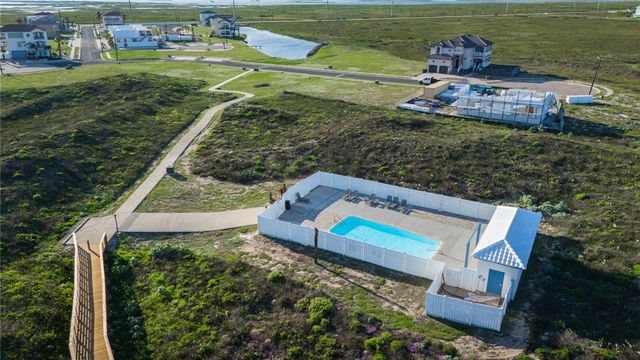 150 Villa Pamplona Dr, Port Aransas, TX 78373
