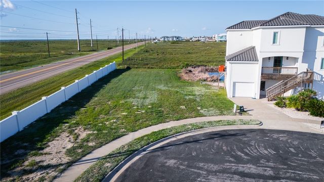 150 Villa Pamplona Dr, Port Aransas, TX 78373