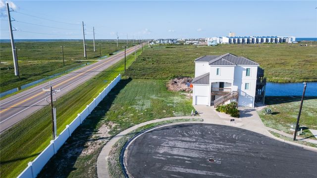 150 Villa Pamplona Dr, Port Aransas, TX 78373