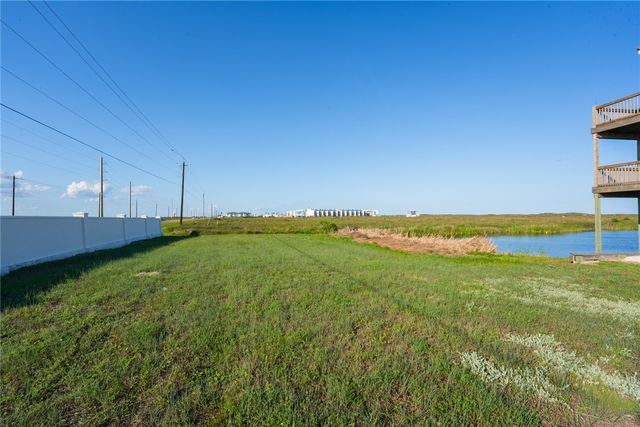 150 Villa Pamplona Dr, Port Aransas, TX 78373