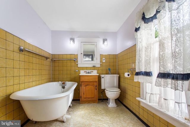 892 BALTIMORE ST, Hanover, PA 17331