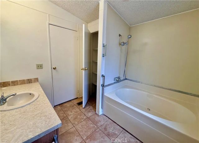 24600 Mountain 92, Hemet, CA 92544