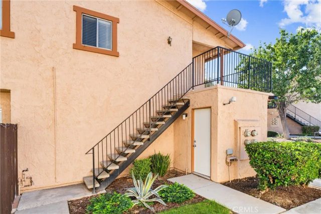 1382 Via Santiago, Corona, CA 92882