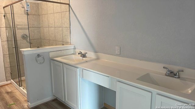 209 DREW CIRCLE, Seguin, TX 78155