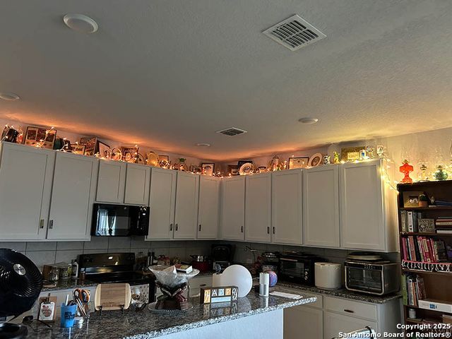 209 DREW CIRCLE, Seguin, TX 78155