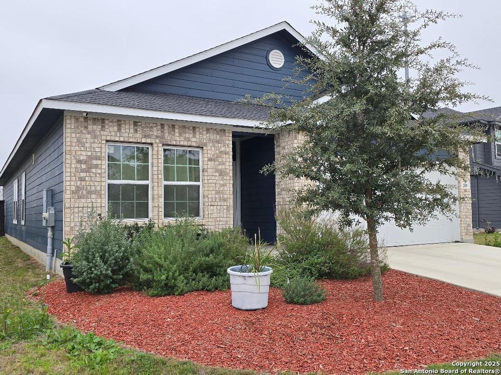 209 DREW CIRCLE, Seguin, TX 78155