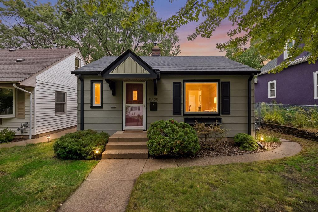 5625 42nd Avenue S, Minneapolis, MN 55417
