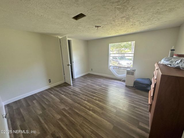 44291 PINEBREEZE Circle, Callahan, FL 32011