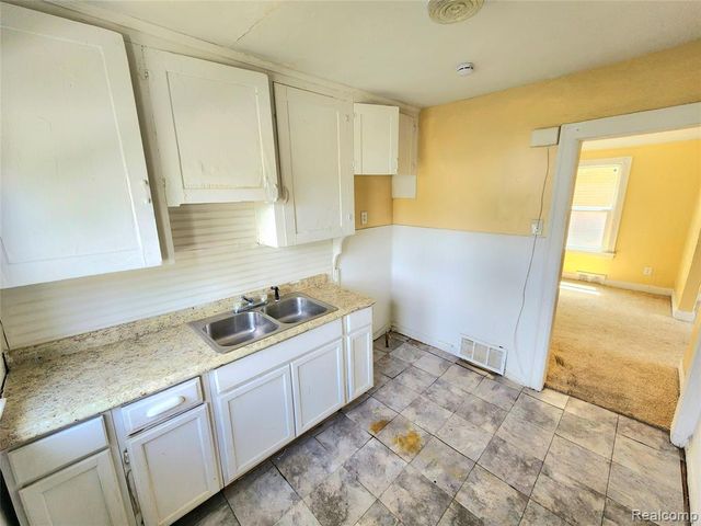 15786 Ardmore Street, Detroit, MI 48227