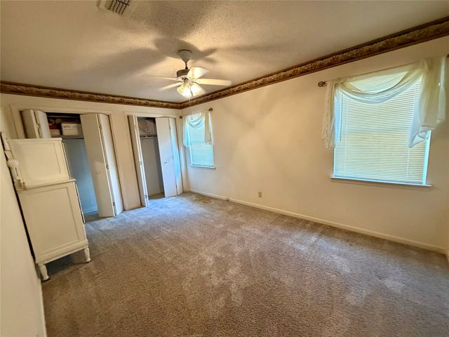 2030 Sycamore Street, Paris, TX 75460