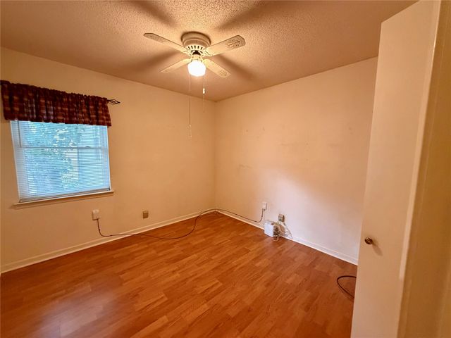 2030 Sycamore Street, Paris, TX 75460