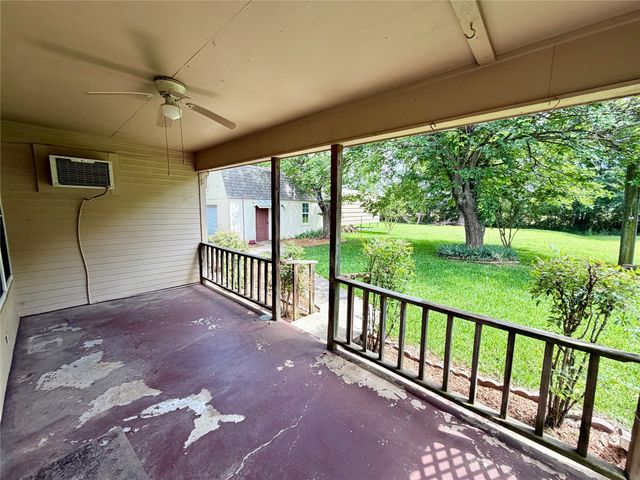 2030 Sycamore Street, Paris, TX 75460