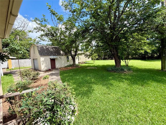 2030 Sycamore Street, Paris, TX 75460