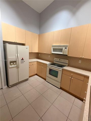 1174 NE 32nd Ave 0, Homestead, FL 33033