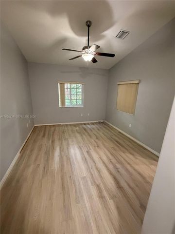 1174 NE 32nd Ave 0, Homestead, FL 33033