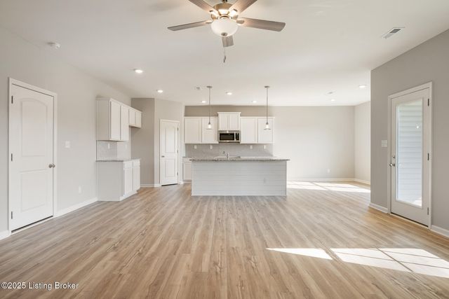 7829 Copper Drift Way, Louisville, KY 40291