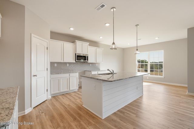 7829 Copper Drift Way, Louisville, KY 40291