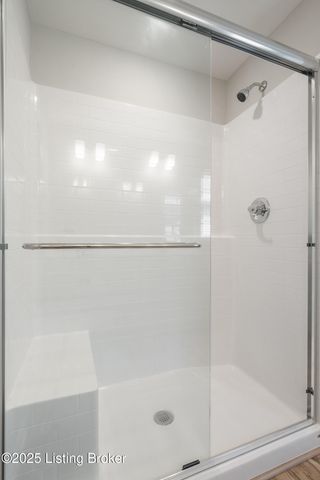 7829 Copper Drift Way, Louisville, KY 40291