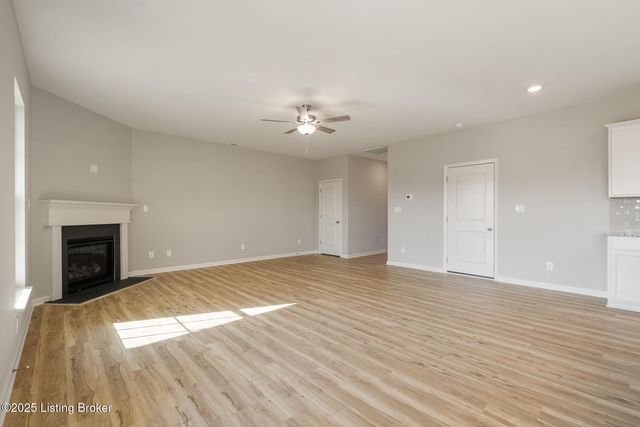 7829 Copper Drift Way, Louisville, KY 40291