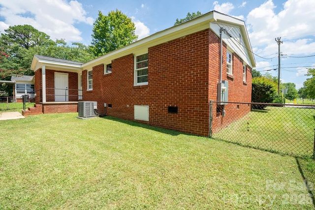 1351 Orvis Street, Charlotte, NC 28216