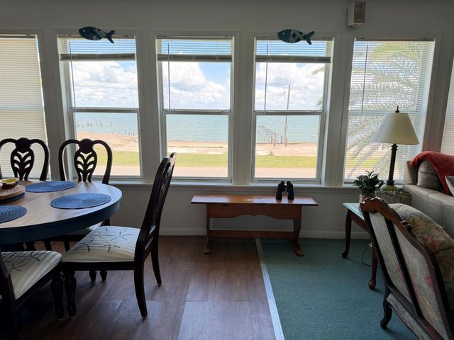 268 S Ocean Drive, Port Lavaca, TX 77979